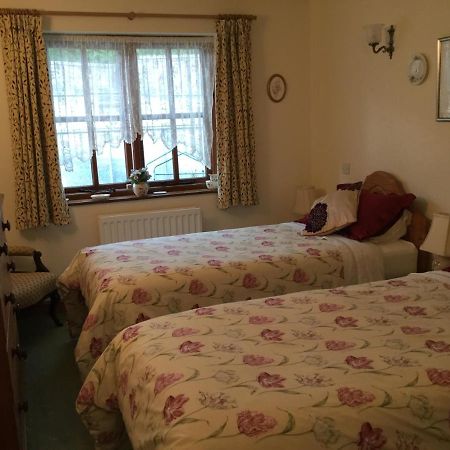 Li'Le Hullets, 3 Seed Howe Cottages 斯泰夫利 外观 照片